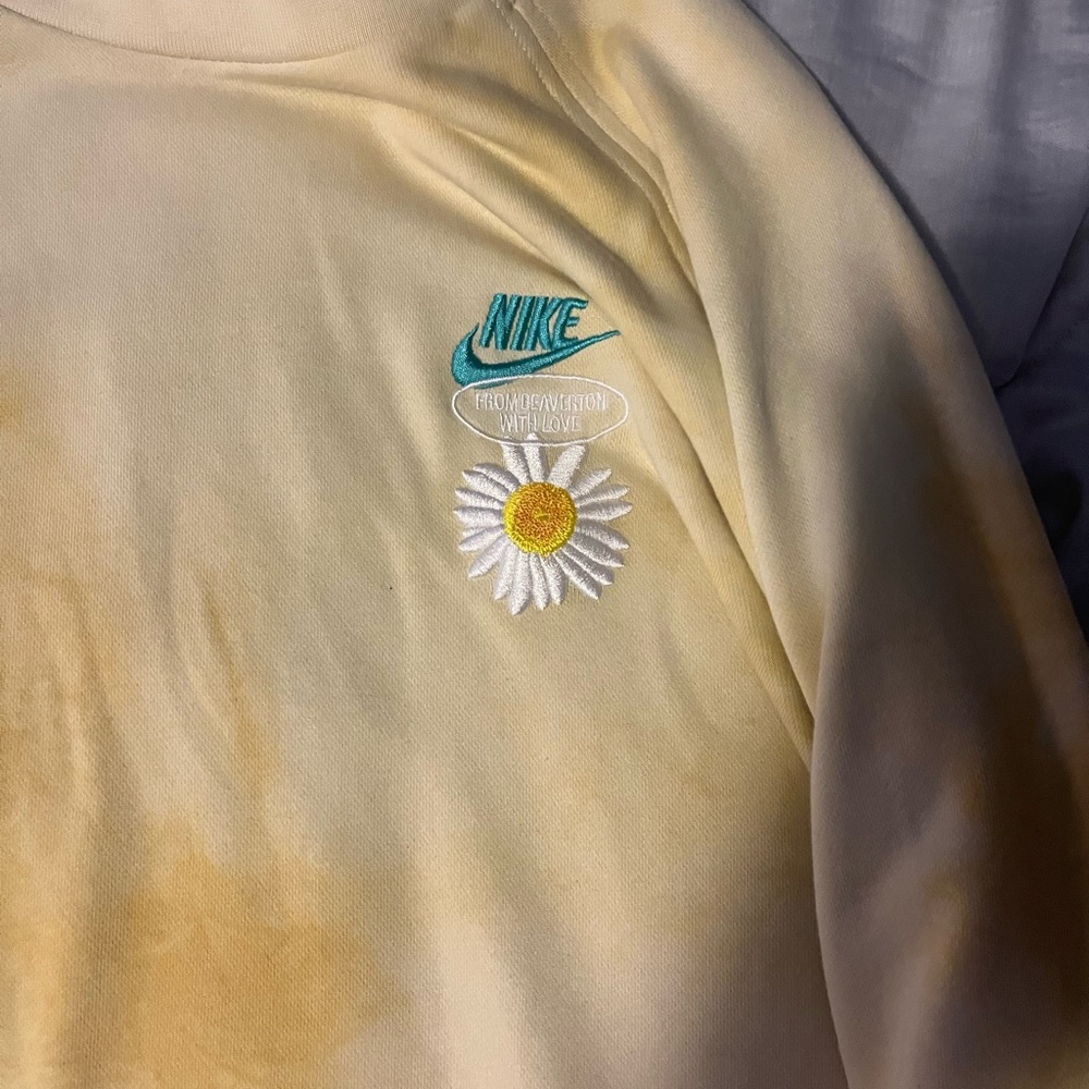 Men’s Nike crewneck. Like new condition, size XXL - Picture 3 of 5